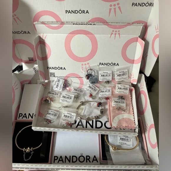 Pandora Signature Logo Pavé & Beads Ring LIMITED TIME ONLY - Picture 2 of 16